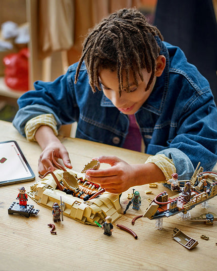 LEGO® Star Wars™ Desert Skiff & Sarlacc Pit Building Toy 75396