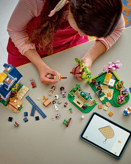 LEGO® Friends Beekeepers’ House and Flower Garden Building Kit 42669