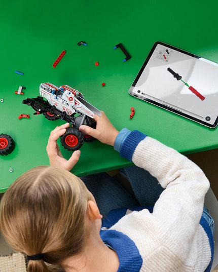 LEGO® Technic™ Monster Jam™ ThunderROARus™ Pull-Back 42200