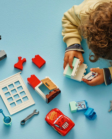 LEGO® DUPLO® │ Disney and Pixar Cars McQueen’s Visit to Doc’s Garage 10456
