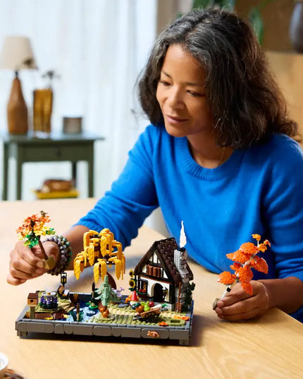 LEGO® Icons Autumn Cottage Garden Model Building Kit 11372