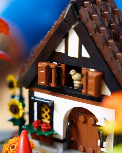 LEGO® Icons Autumn Cottage Garden Model Building Kit 11372