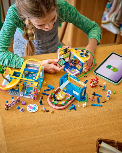 LEGO® Friends Heartlake City Friends Club House 42689