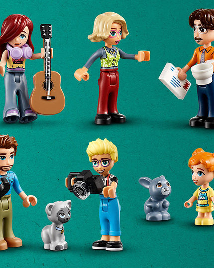 LEGO® Friends Olly and Paisley's Family Houses 42620