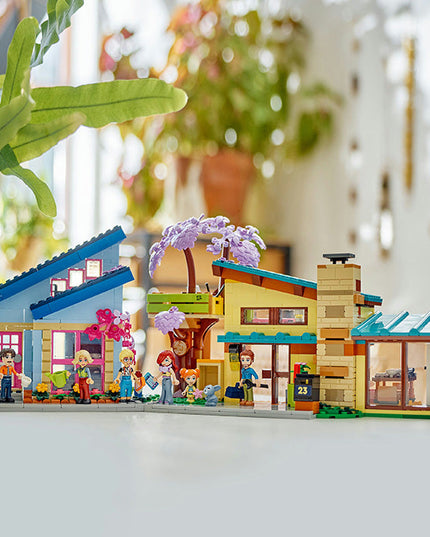 LEGO® Friends Olly and Paisley's Family Houses 42620