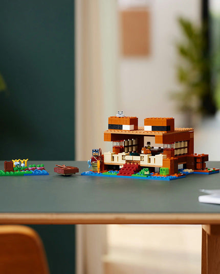 LEGO® Minecraft® The Frog House Set 21256