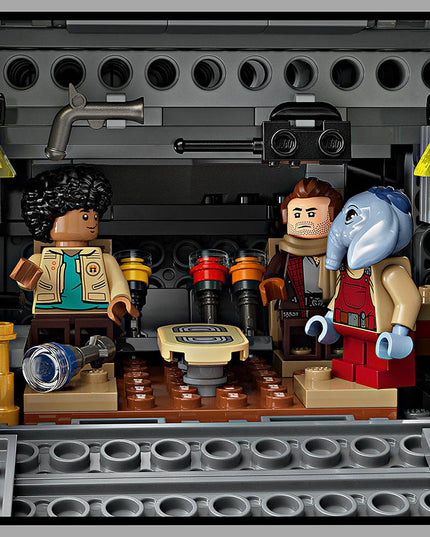LEGO® Star Wars™ Skeleton Crew The Onyx Cinder Set 75374