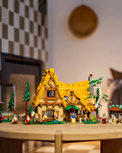 LEGO® | Disney Snow White and the Seven Dwarfs’ Cottage 43242