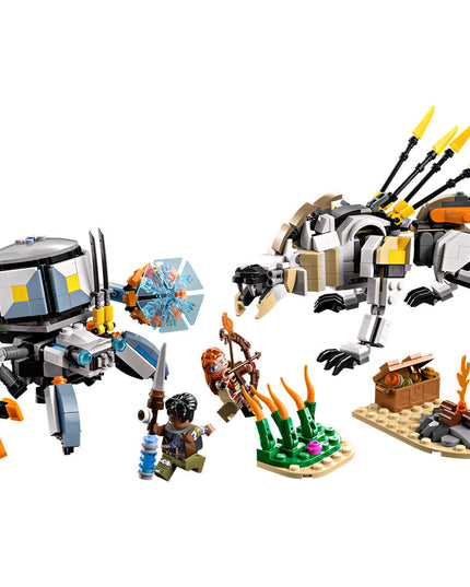 LEGO® Horizon Adventures™ Aloy & Varl vs. Shell-Walker & Sawtooth Toy 77037