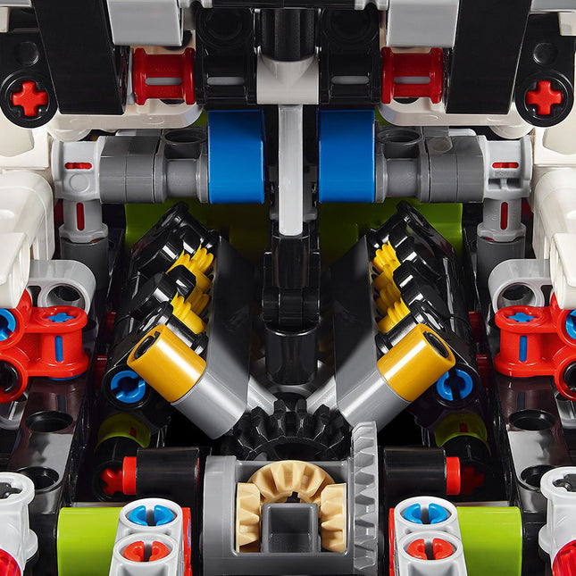 LEGO® Technic™ Koenigsegg Jesko Absolut White Hypercar 42184