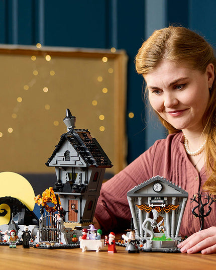 LEGO® Ideas Disney Tim Burton’s The Nightmare Before Christmas 21351