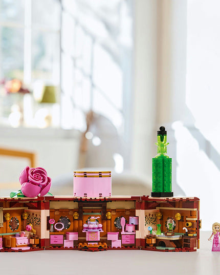 LEGO® Wicked Glinda & Elphaba’s Dormitory, Movie Set 75683