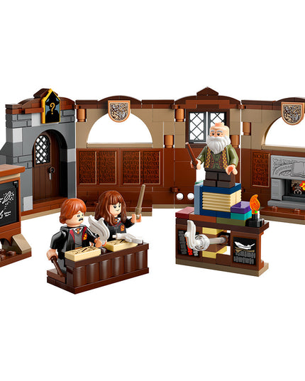 LEGO® Harry Potter™ Hogwarts Castle: Charms Class Set 76442