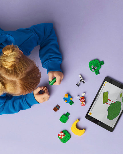 LEGO® Animal Crossing™ Stargazing with Celeste Building Kit 77053