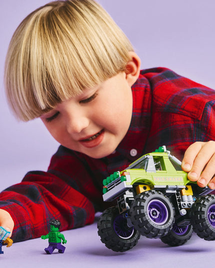 LEGO® ǀ Marvel The Hulk Truck vs. Thanos Super Hero Building Toy Vehicle 76312