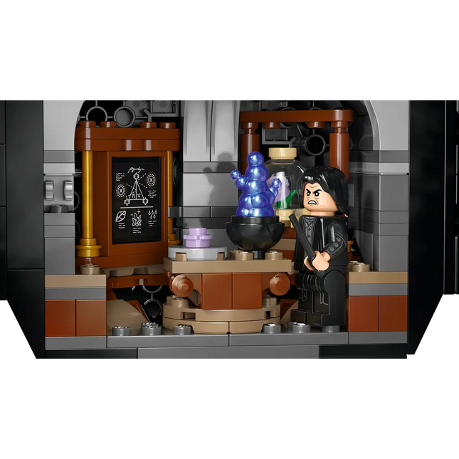 LEGO® Harry Potter™ Cauldron: Secret Potions Classroom 76464