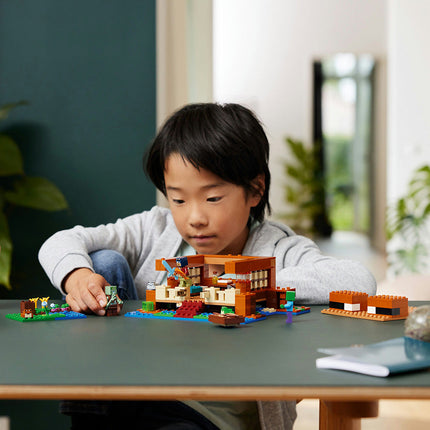 LEGO® Minecraft® The Frog House Set 21256