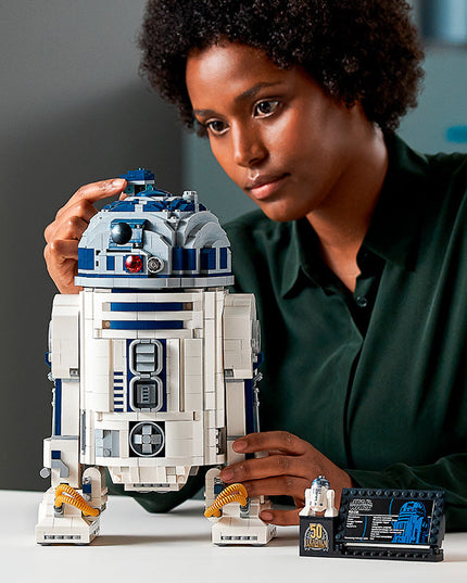 LEGO® Star Wars™ R2-D2™ Collectible Building Kit 75308