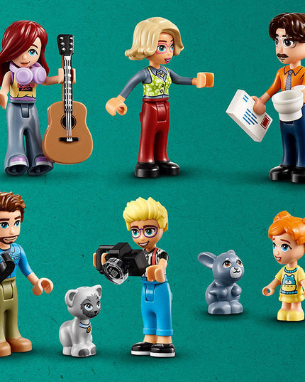 LEGO® Friends Olly and Paisley's Family Houses 42620