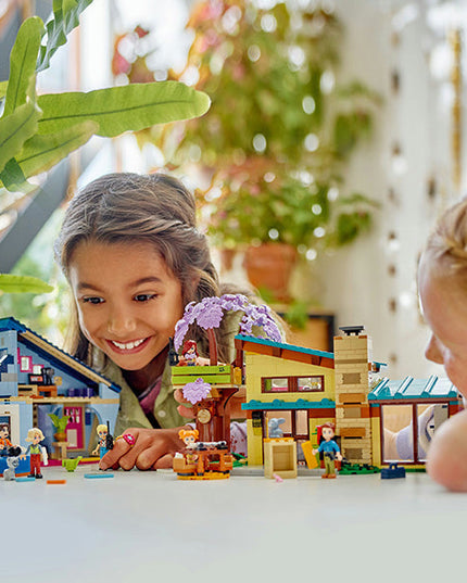 LEGO® Friends Olly and Paisley's Family Houses 42620