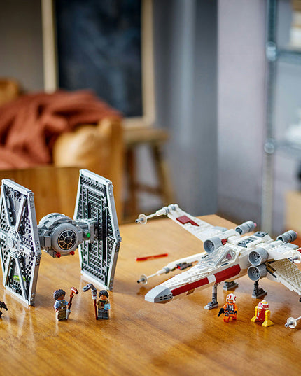 LEGO® Star Wars™ TIE Fighter & X-Wing Mash-up Set 75393