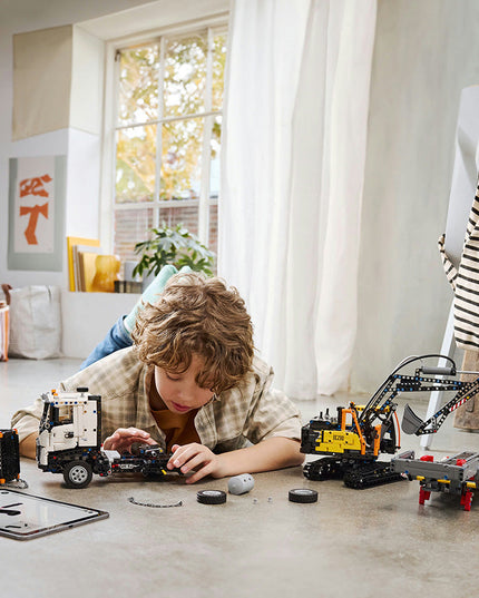 LEGO® Technic™ Volvo FMX Truck & EC230 Electric Excavator 42175