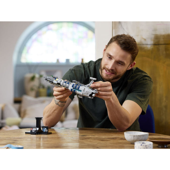 LEGO® Star Wars™ Invisible Hand™ 75377