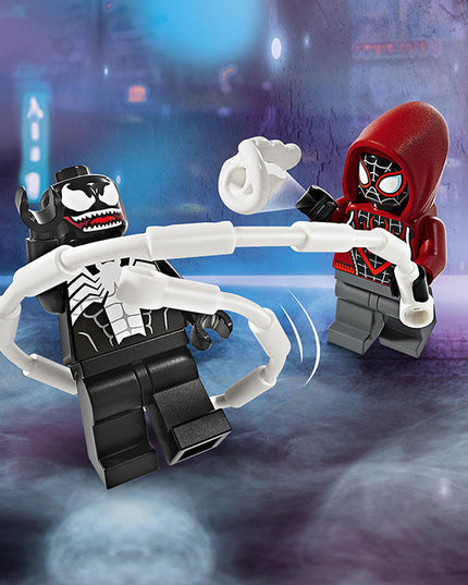 LEGO® Marvel Venom Mech Armour vs. Miles Morales Set 76276